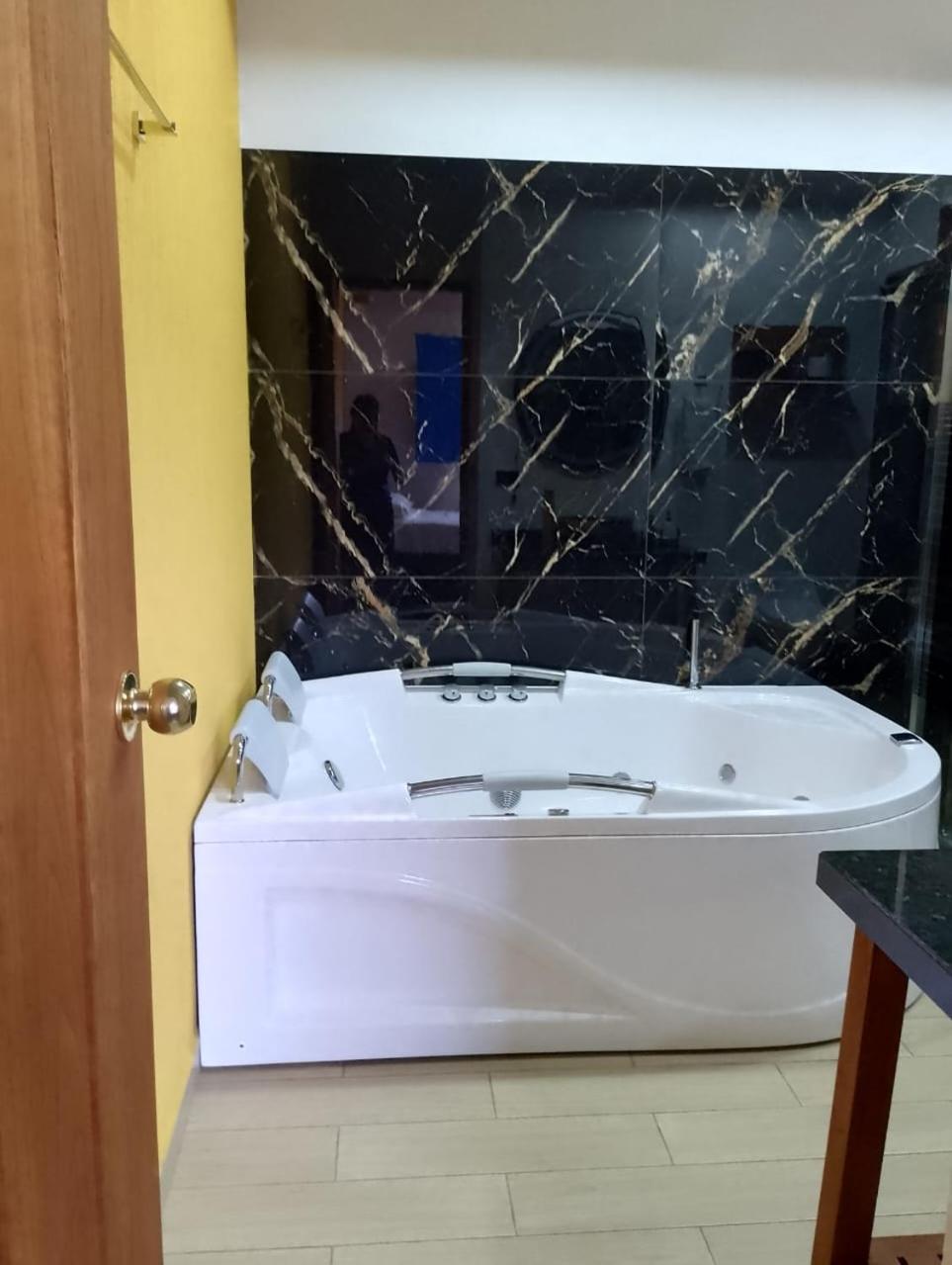 Casa Iris Boutique Hotel